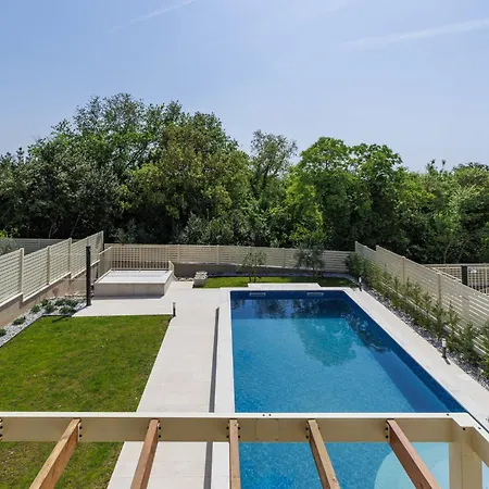 Calira By Interhome * Tar-Vabriga